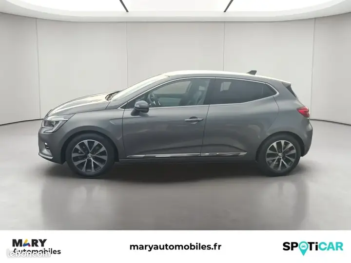 Renault Clio 2022 photo 2