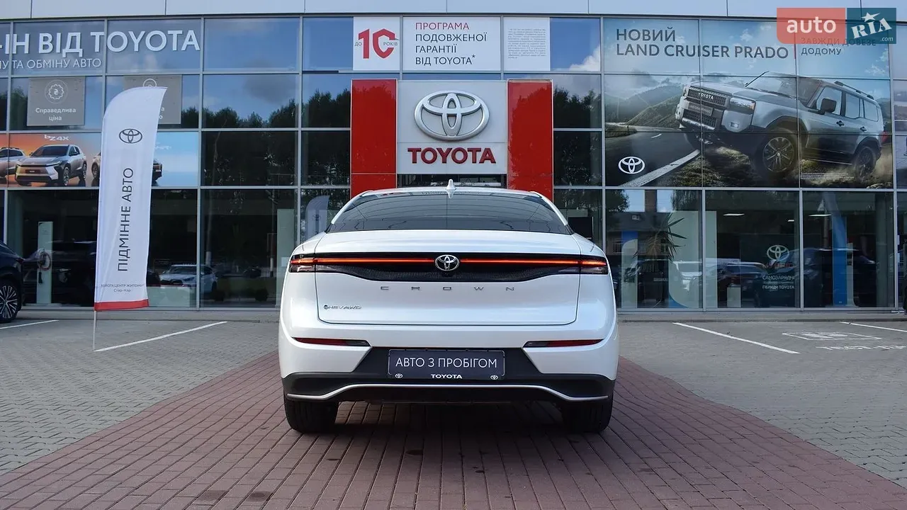 Toyota Crown 2024 photo 4