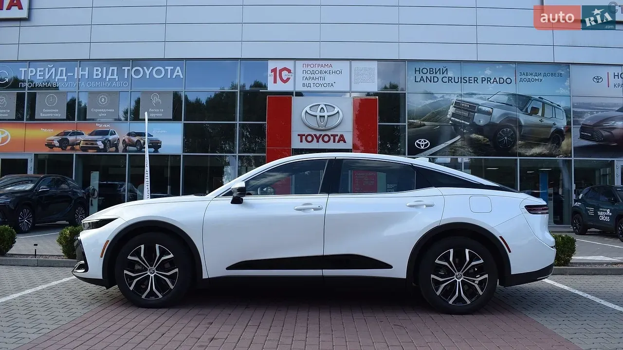 Toyota Crown 2024 photo 3