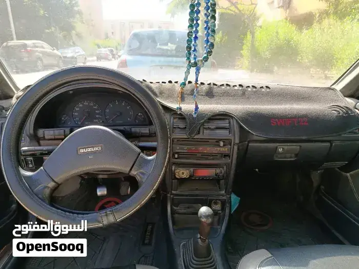 Suzuki Swift 1993 photo 4