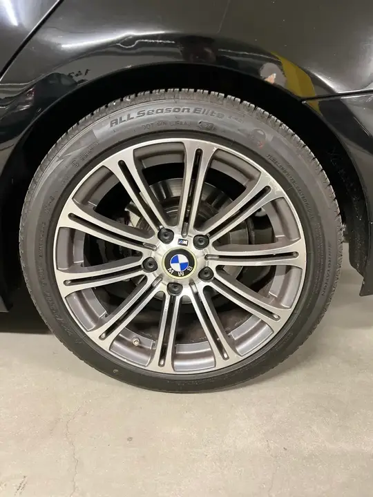 BMW 3 Series 2012 photo 3