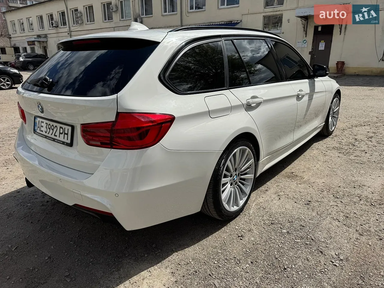 BMW 3 Series 2015 photo 4