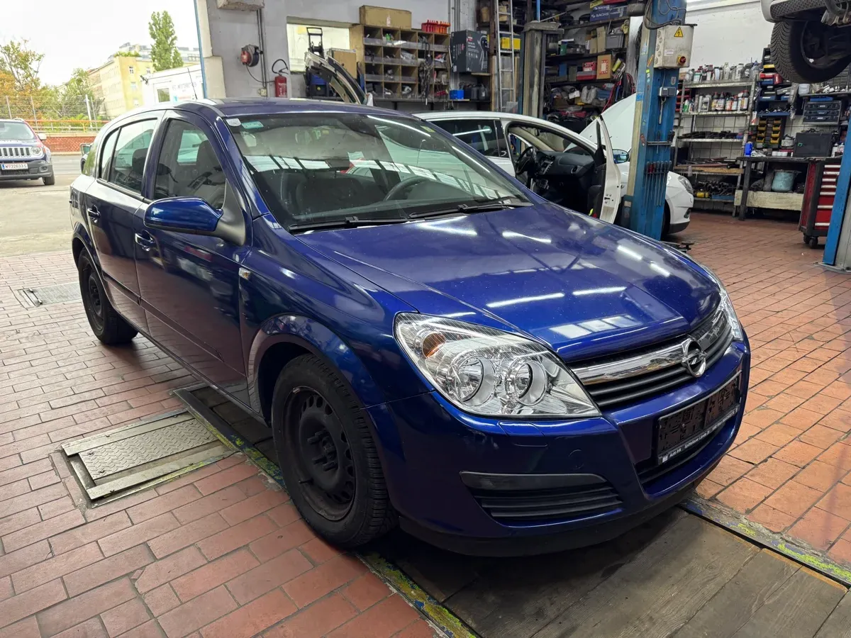 Opel Astra 2007 photo 2
