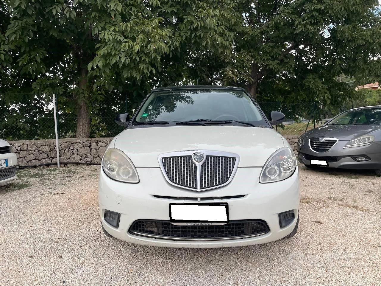 Lancia Ypsilon 2011 photo 3