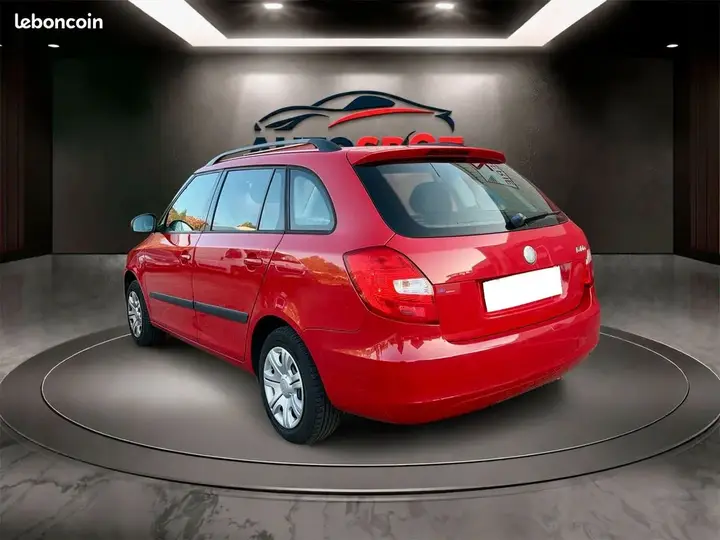 Skoda Fabia 2009 photo 2