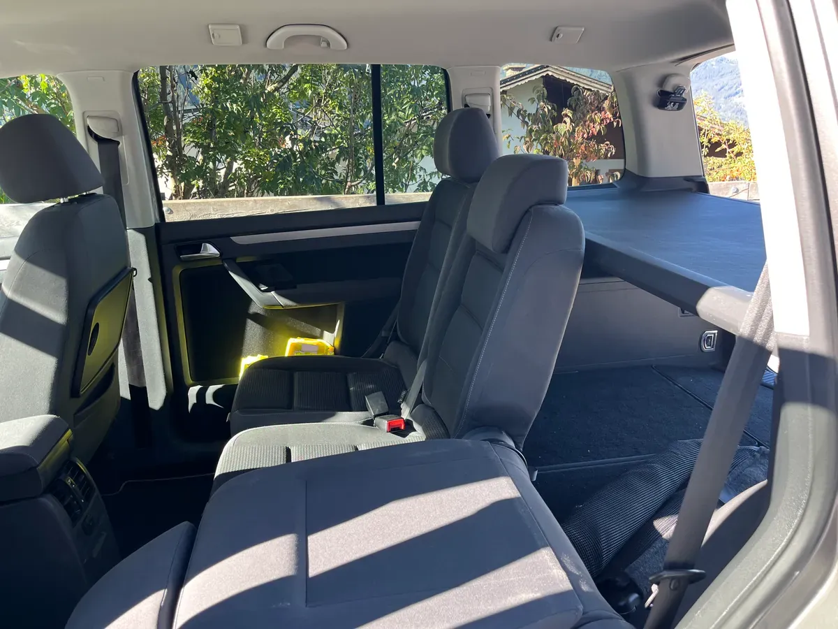Volkswagen Touran 2009 photo 3