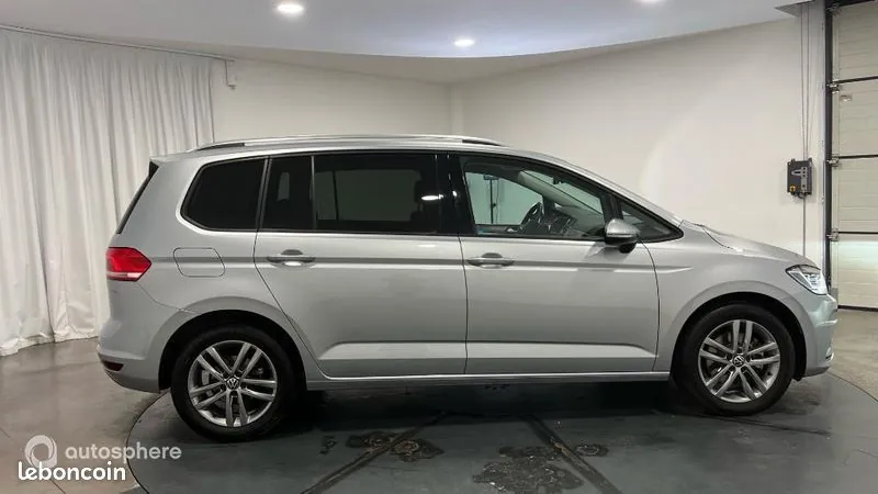 Volkswagen Touran 2025 photo 4