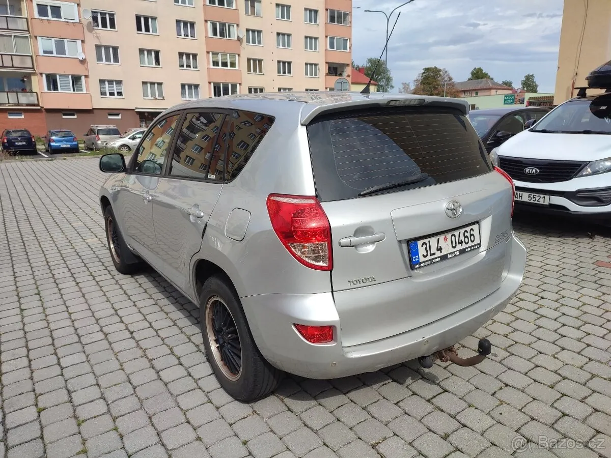 Toyota Rav4 2008 photo 4