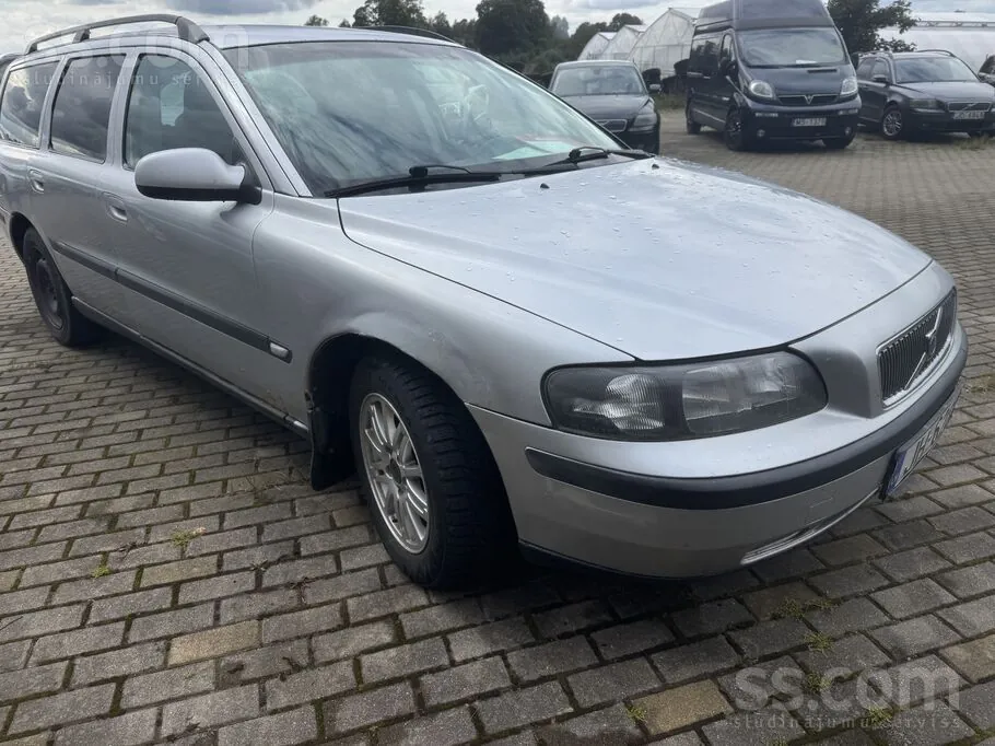 Volvo V70 2000 photo 3