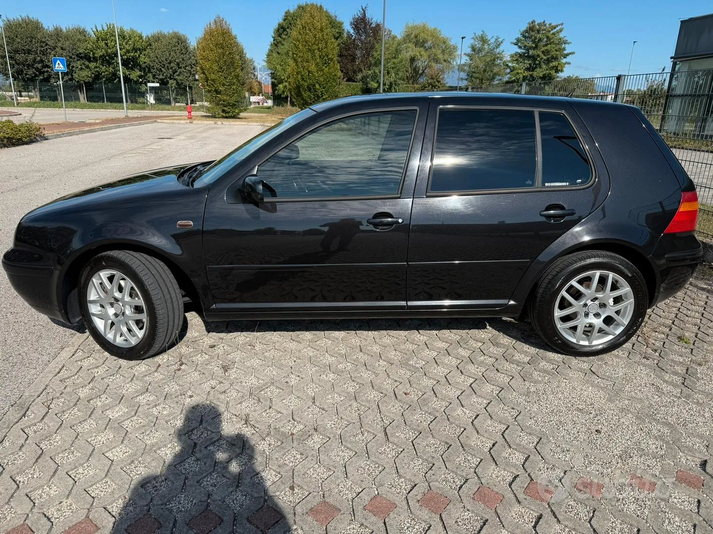 Volkswagen Golf 2003 photo 2