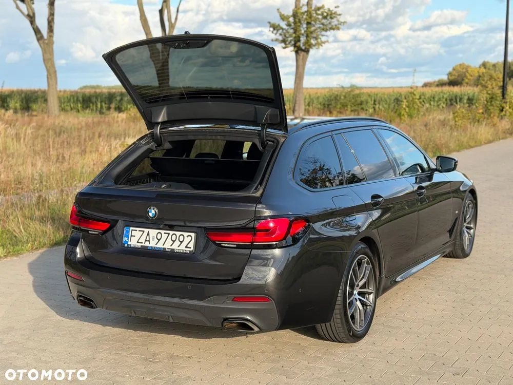 BMW Seria 5 2023 photo 4