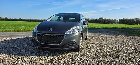 Peugeot 208 2015 photo 4