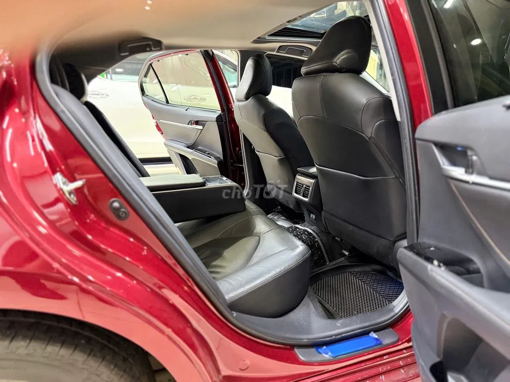 Toyota Camry 2025 photo 2