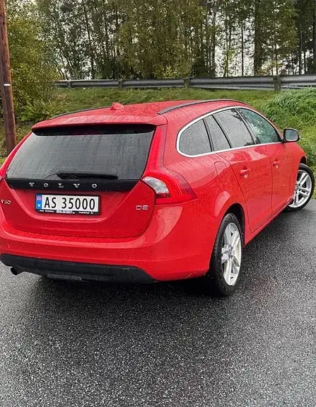 Volvo V60 2013 photo 2