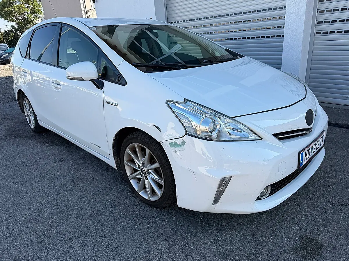 Toyota Prius 2012 photo 2