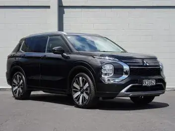 Mitsubishi Outlander 2025 photo 2