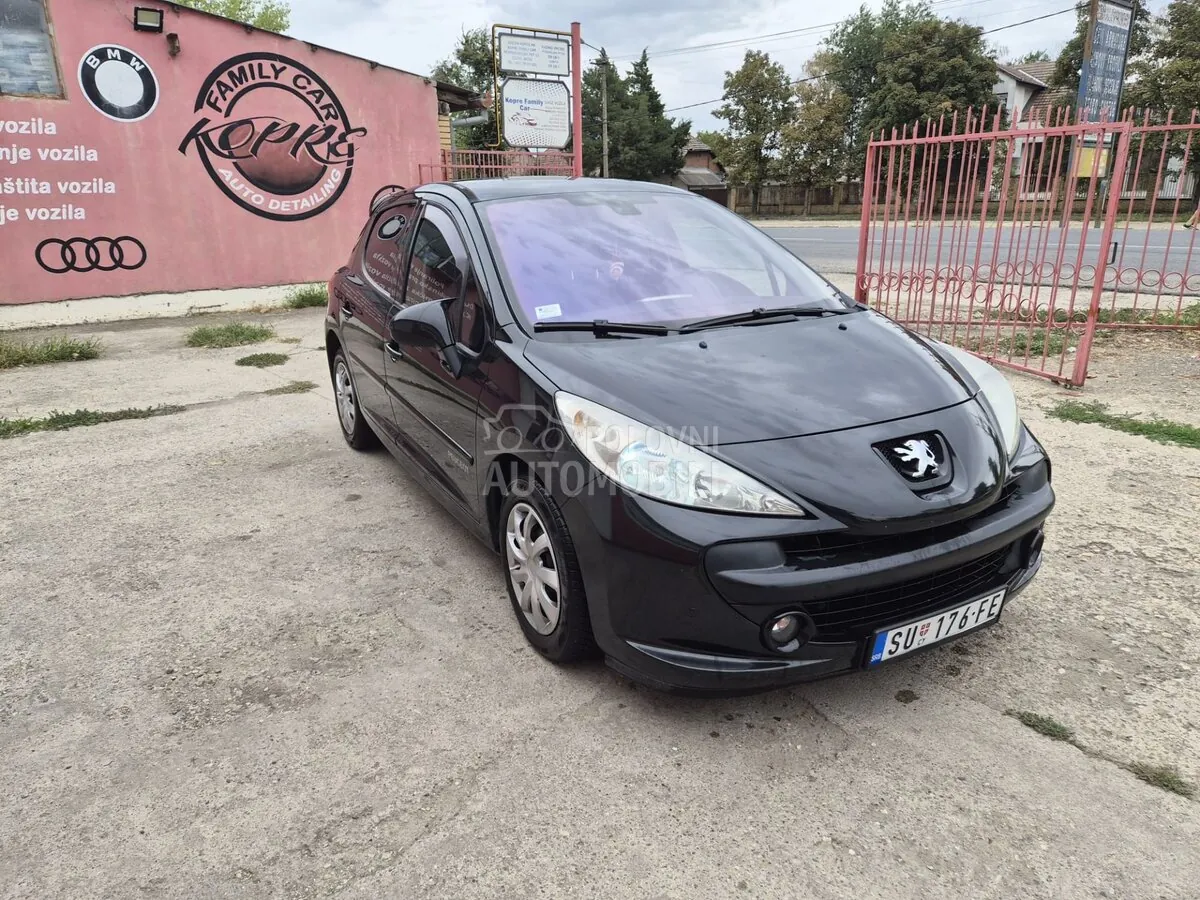 Peugeot 207 2008 photo 3