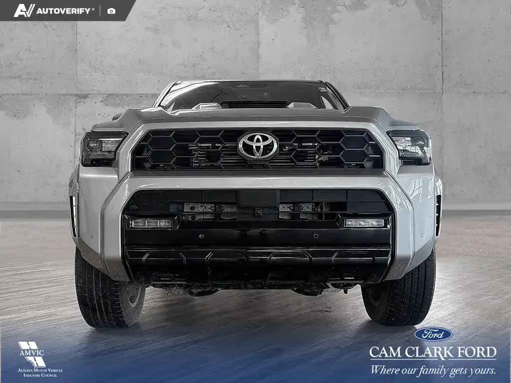 Toyota 4Runner 2025 photo 2