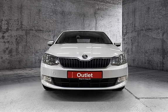Skoda Fabia 2015 photo 2