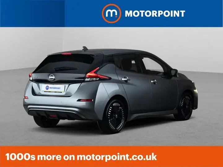 Nissan Leaf 2023 photo 2