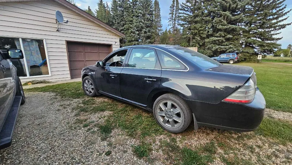 Ford Taurus