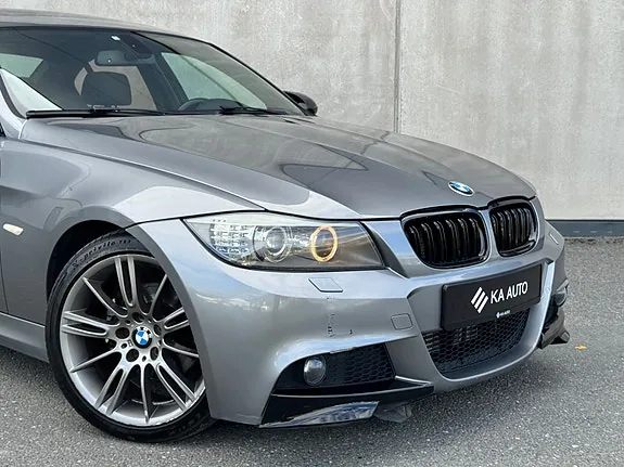 BMW 318D 2011 photo 2