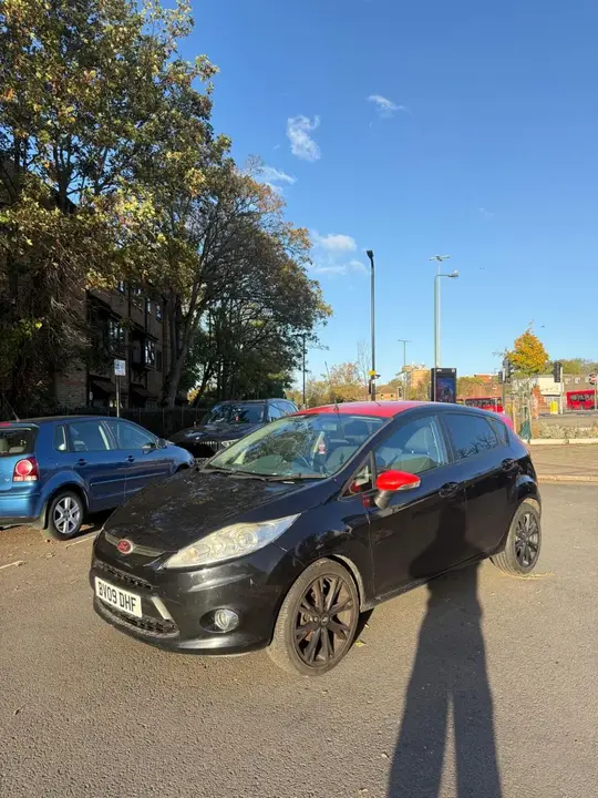 Ford Fiesta 2009 photo 2