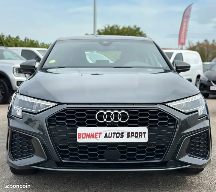 Audi A3 2023 photo 2