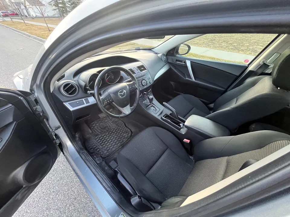 Mazda 3 2010 photo 5