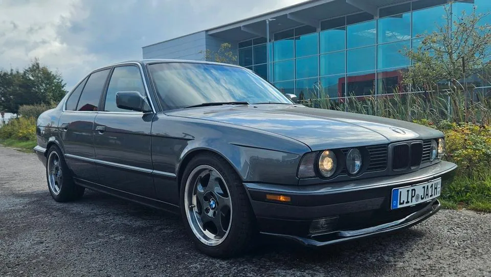 BMW 525I