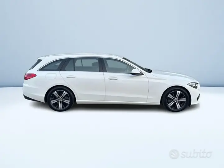 Mercedes-Benz C-Class 2026 photo 3