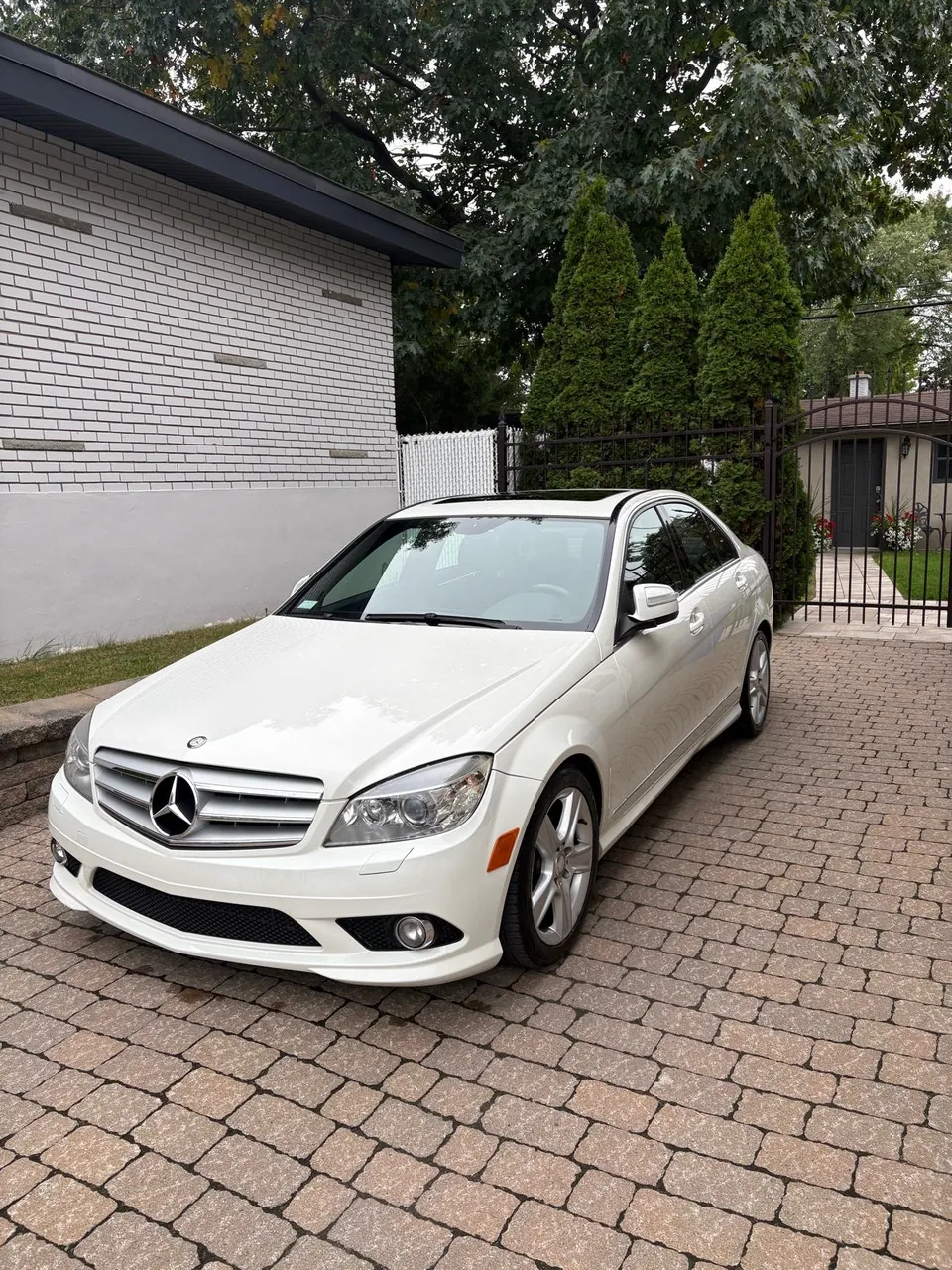 Mercedes-Benz C300