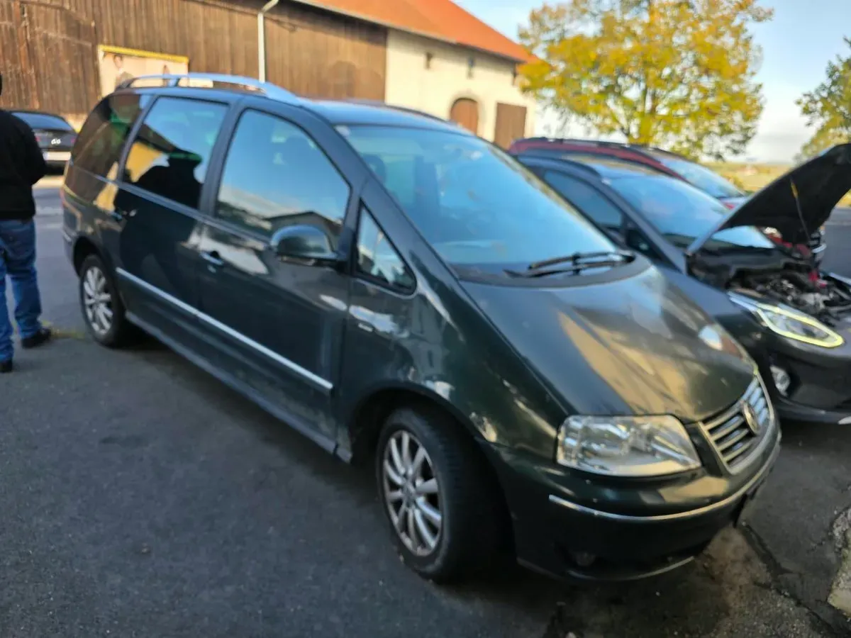 Volkswagen Sharan 2001 photo 2
