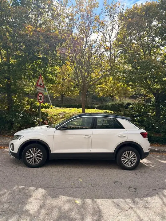 Volkswagen T-Roc 2022 photo 3