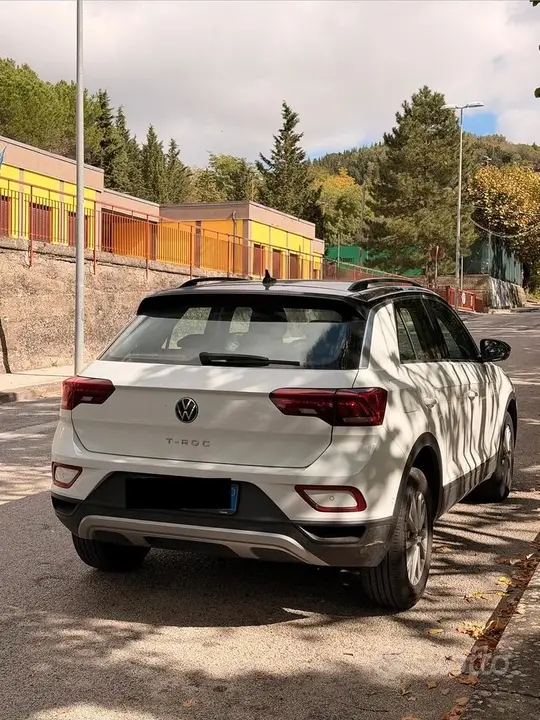 Volkswagen T-Roc 2022 photo 2