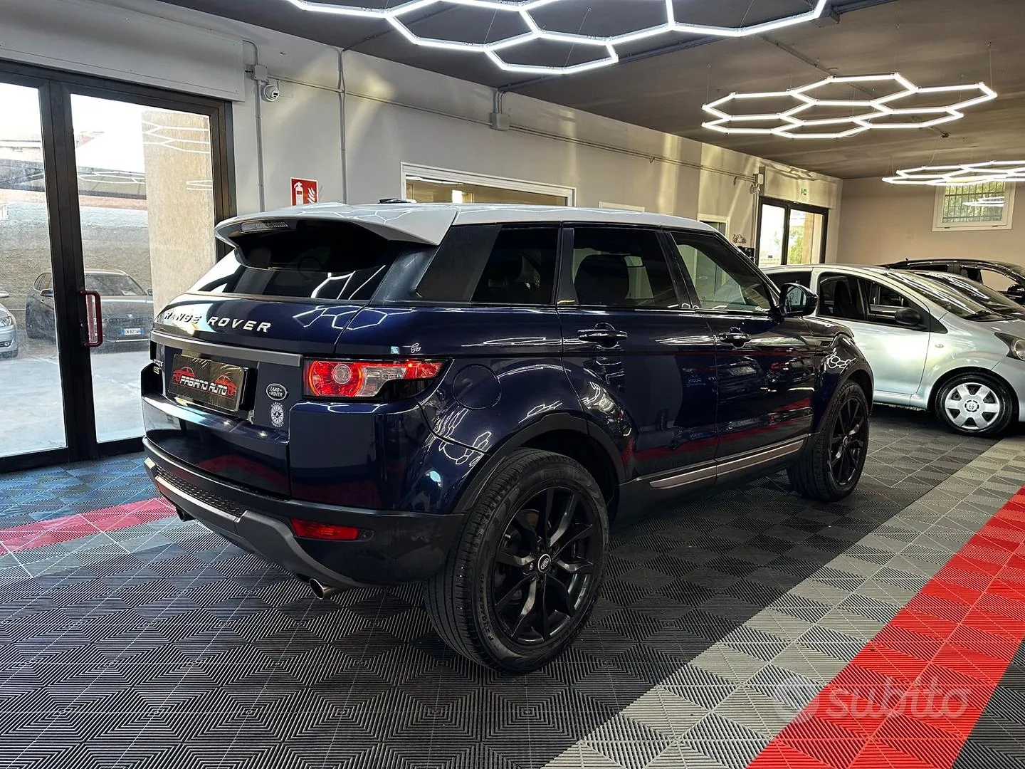 Land Rover Range Rover Evoque 2015 photo 4