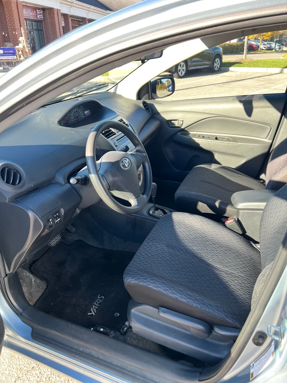 Toyota Yaris 2011 photo 5