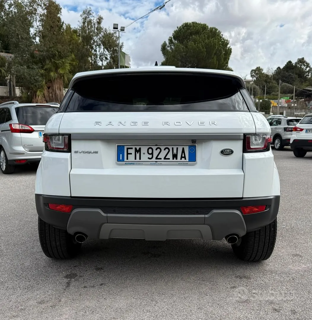 Land Rover Range Rover Evoque 2018 photo 5