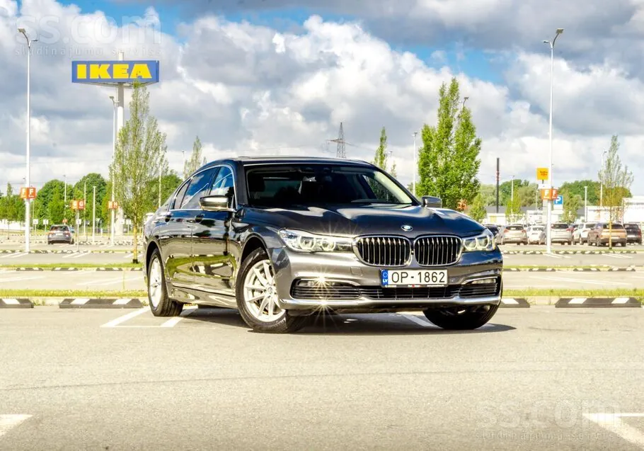 BMW 740 2017 photo 2
