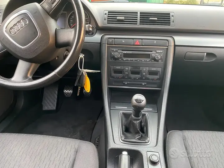 Audi A4 2006 photo 4