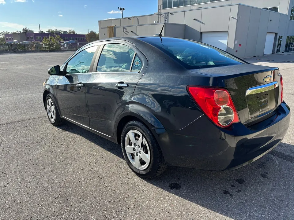 Chevrolet Sonic 2013 photo 3