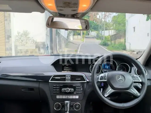 Mercedes-Benz C220 2014 photo 3