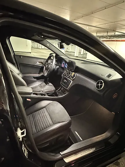 Mercedes-Benz A 180 2013 photo 3