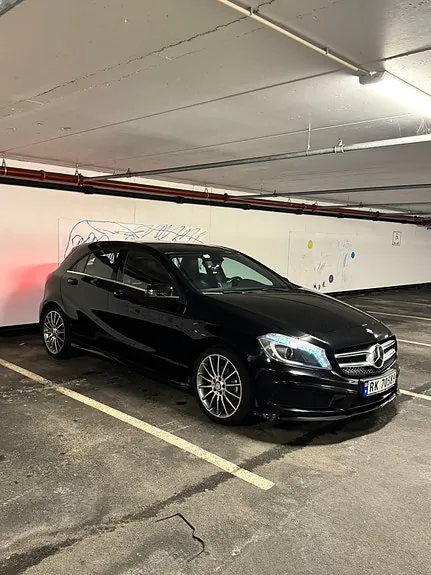 Mercedes-Benz A180