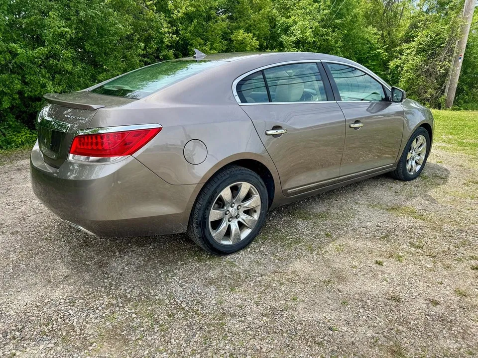 Buick Lacrosse 2012 photo 3