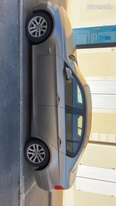 BMW 318I