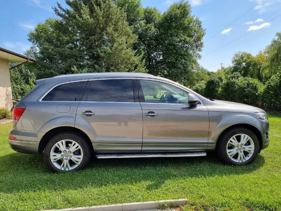 Audi Q7 2012 photo 3