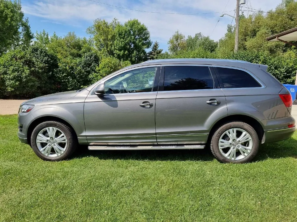 Audi Q7 2012 photo 2