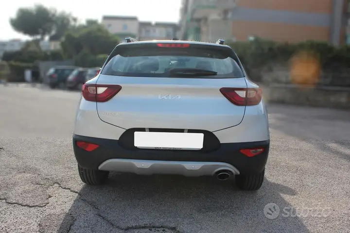 Kia Stonic 2023 photo 3