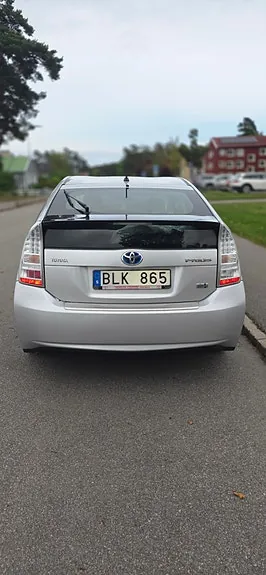 Toyota Prius 2010 photo 2